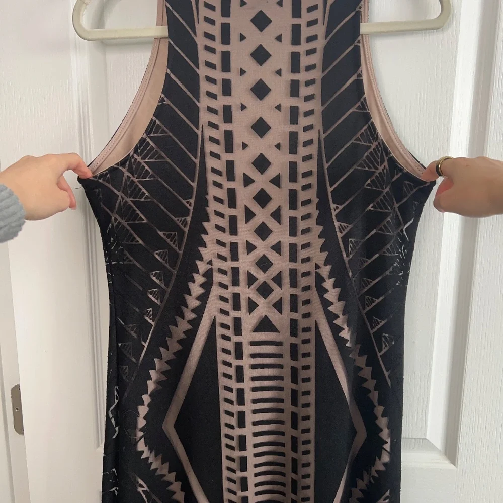 Geometric Print Sleeveless Maxi Dress | Modern Statement - Picture 4 of 4